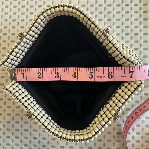 Vintage ivory metal mesh handbag - Picture 3 of 8